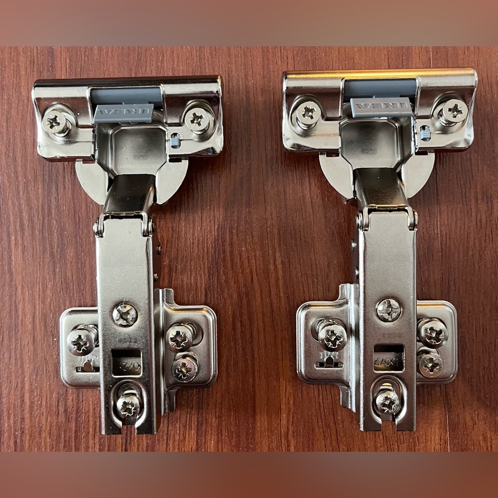 IKEA KOMPLEMENT Soft Close Cabinet Hinge – Set of 2 - Picture 4 of 5